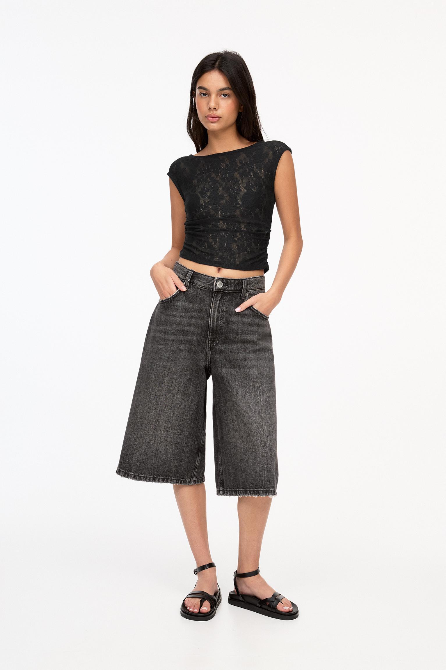 Rustic floral top Product Image