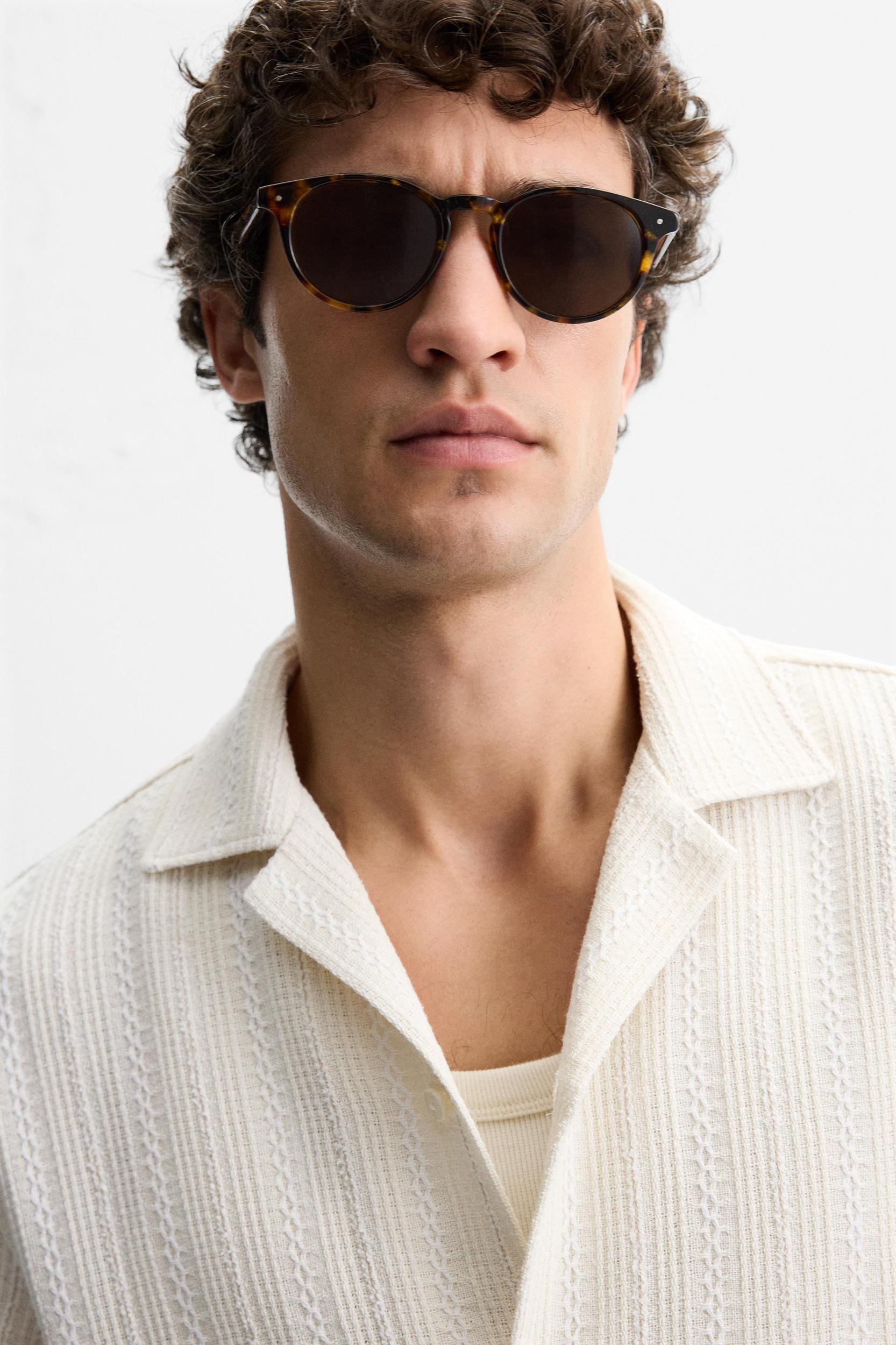 TEXTURED STRIPED SHIRT Product Image