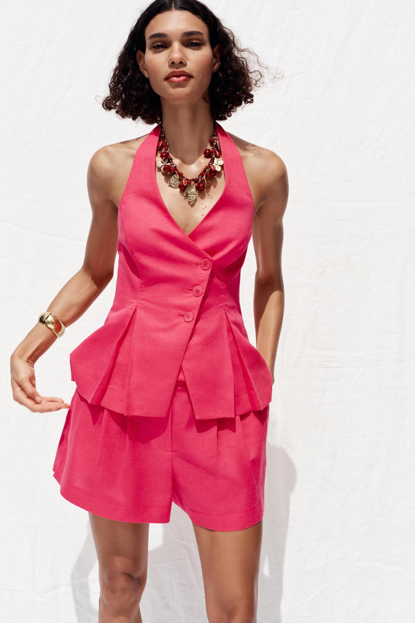 LINEN PLEATED SHORTS Product Image