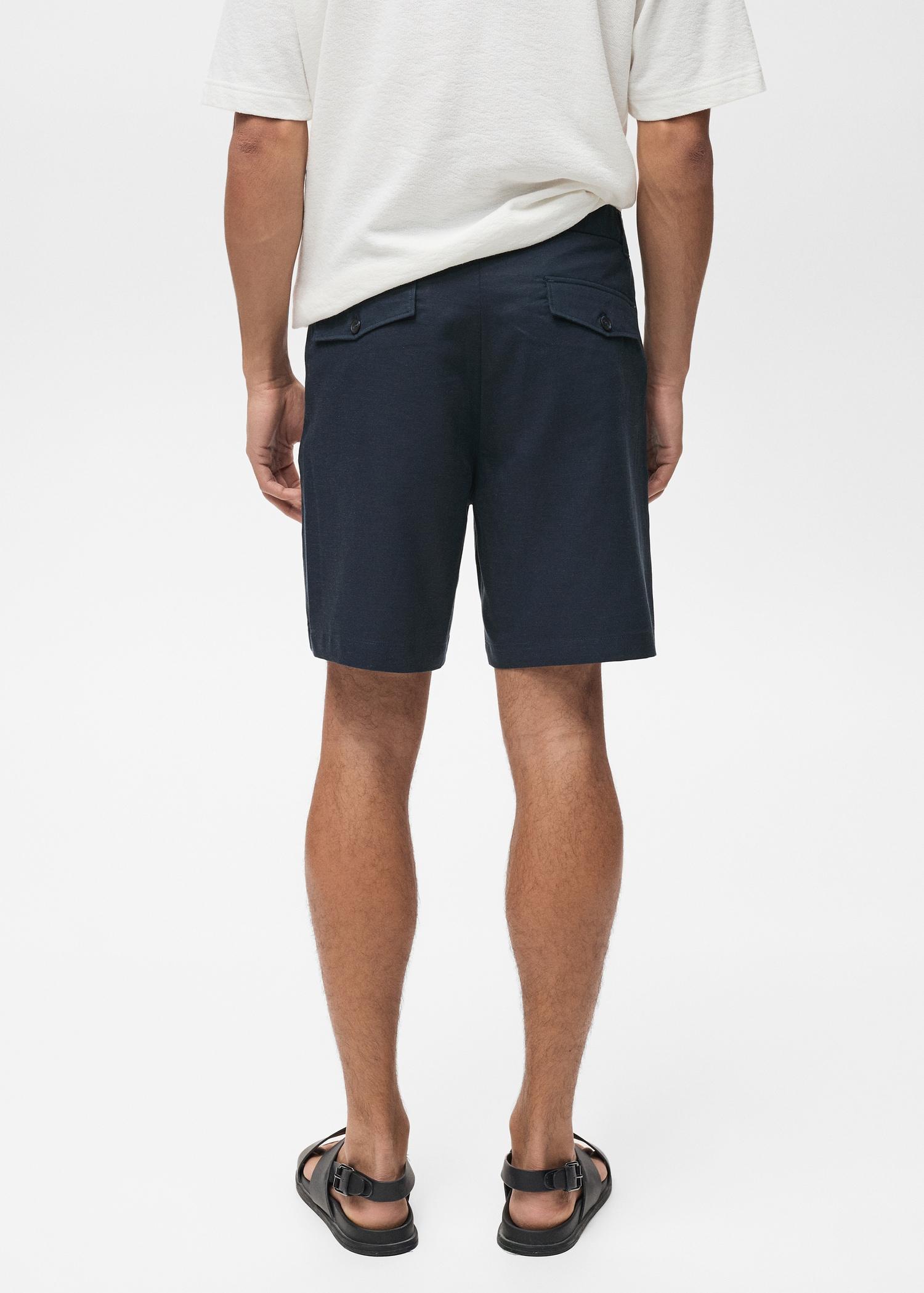 Straight fluid bermuda shorts - Men | MANGO USA Product Image