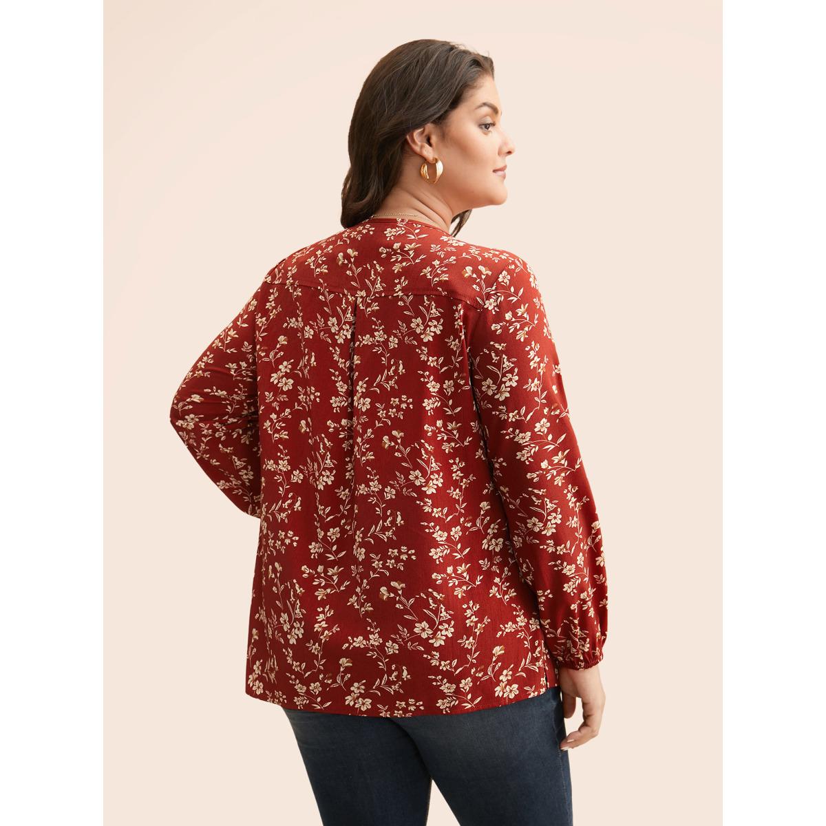 Plus Size Scarlet Ditsy Floral Split Hem Gathered Blouse Women Elegant Extra Long Sleeve V-neck Everyday Blouses BloomChic 30/6X Product Image