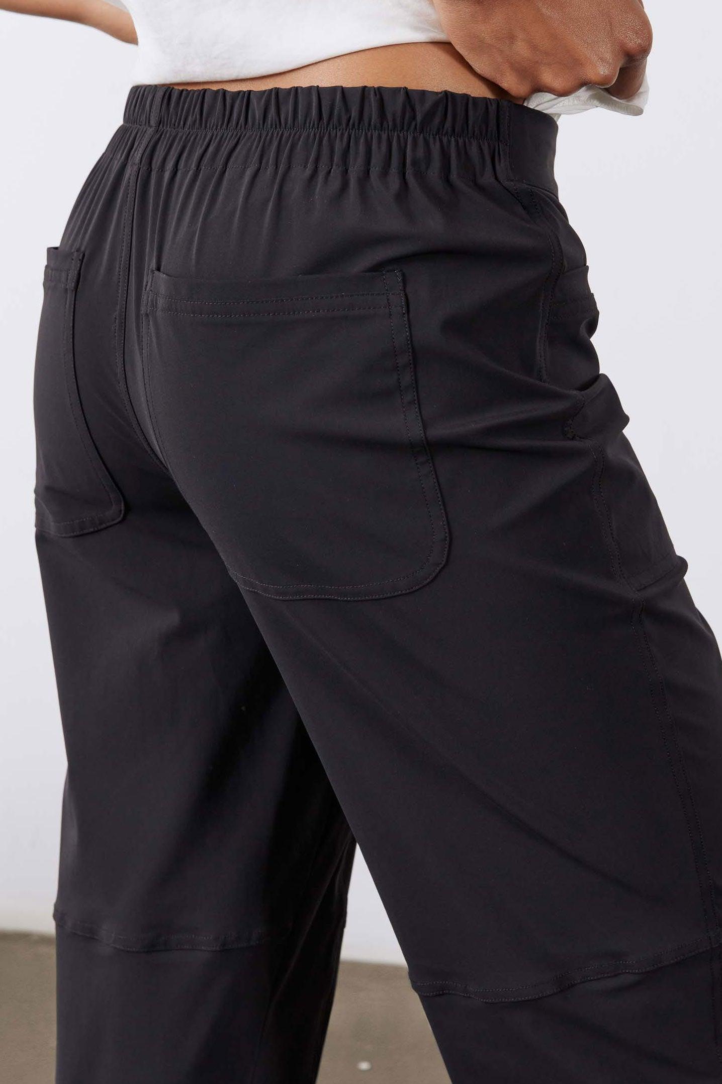 The Petite Everlasting Slim Pants Product Image