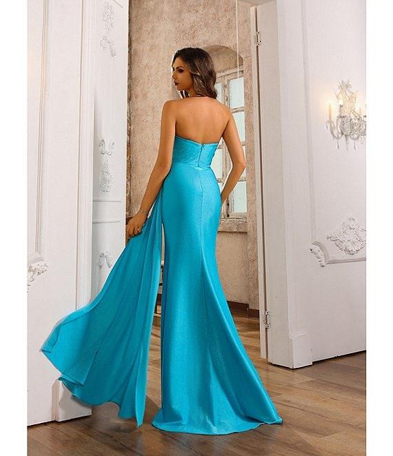 Terani Couture Stretch Metallic Sweetheart Neck Sleeveless Beaded Applique Sheath Gown Product Image