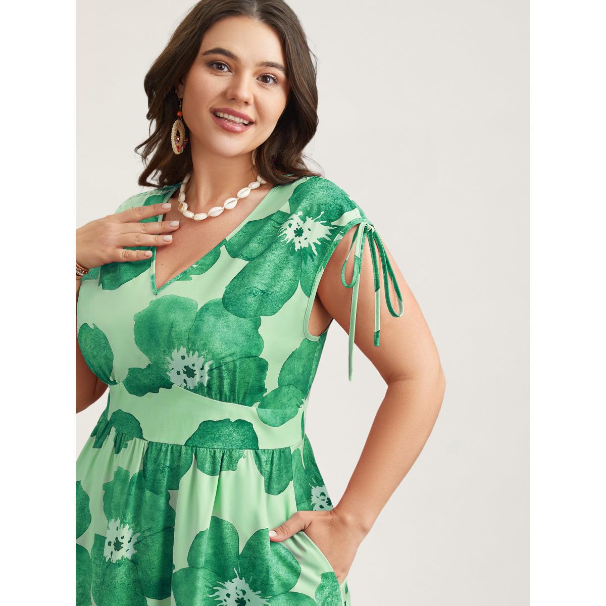 Plus Size Floral Print V-Neck Tied Midi Dress Greenbean Women Elegant Gathered V-neck Sleeveless Curvy BloomChic 10/M Product Image