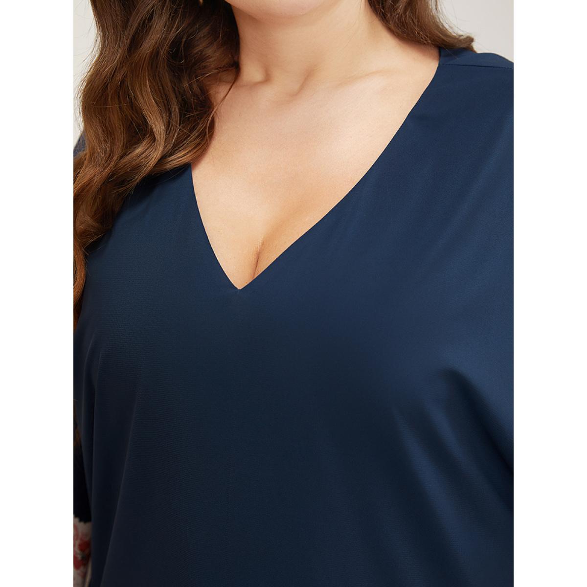 Plus Size Indigo Floral Print Asymmetrical Dolman Sleeve Blouse Women Elegant Short sleeve V-neck Dailywear Blouses BloomChic 28/5X Product Image