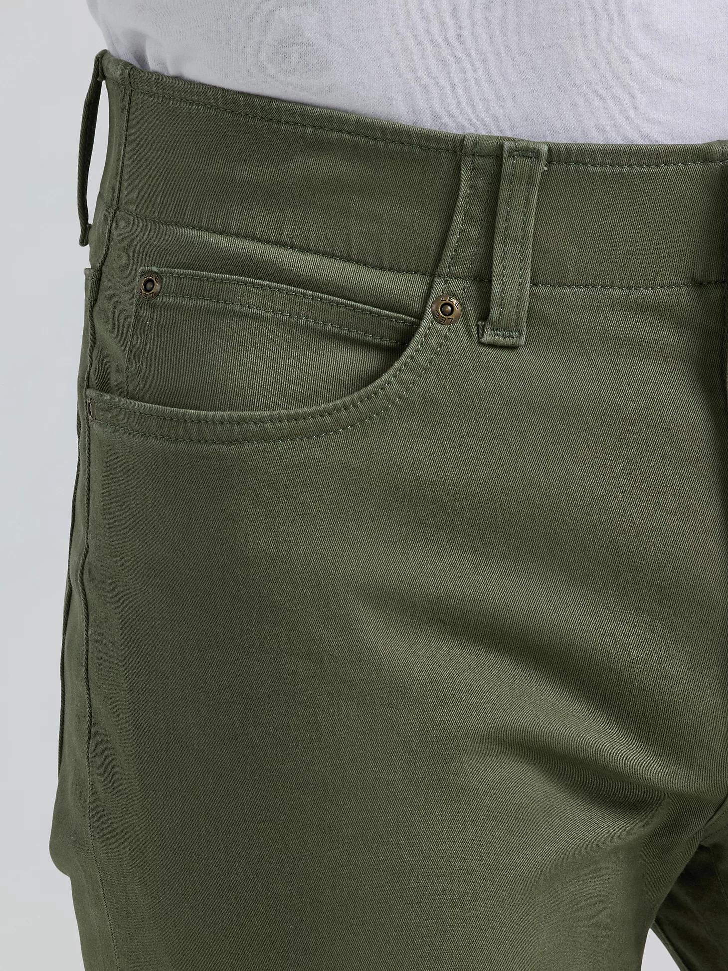 Men's Extreme Motion Regular Straight Twill Jean | Men's Jeans | Lee® Product Image