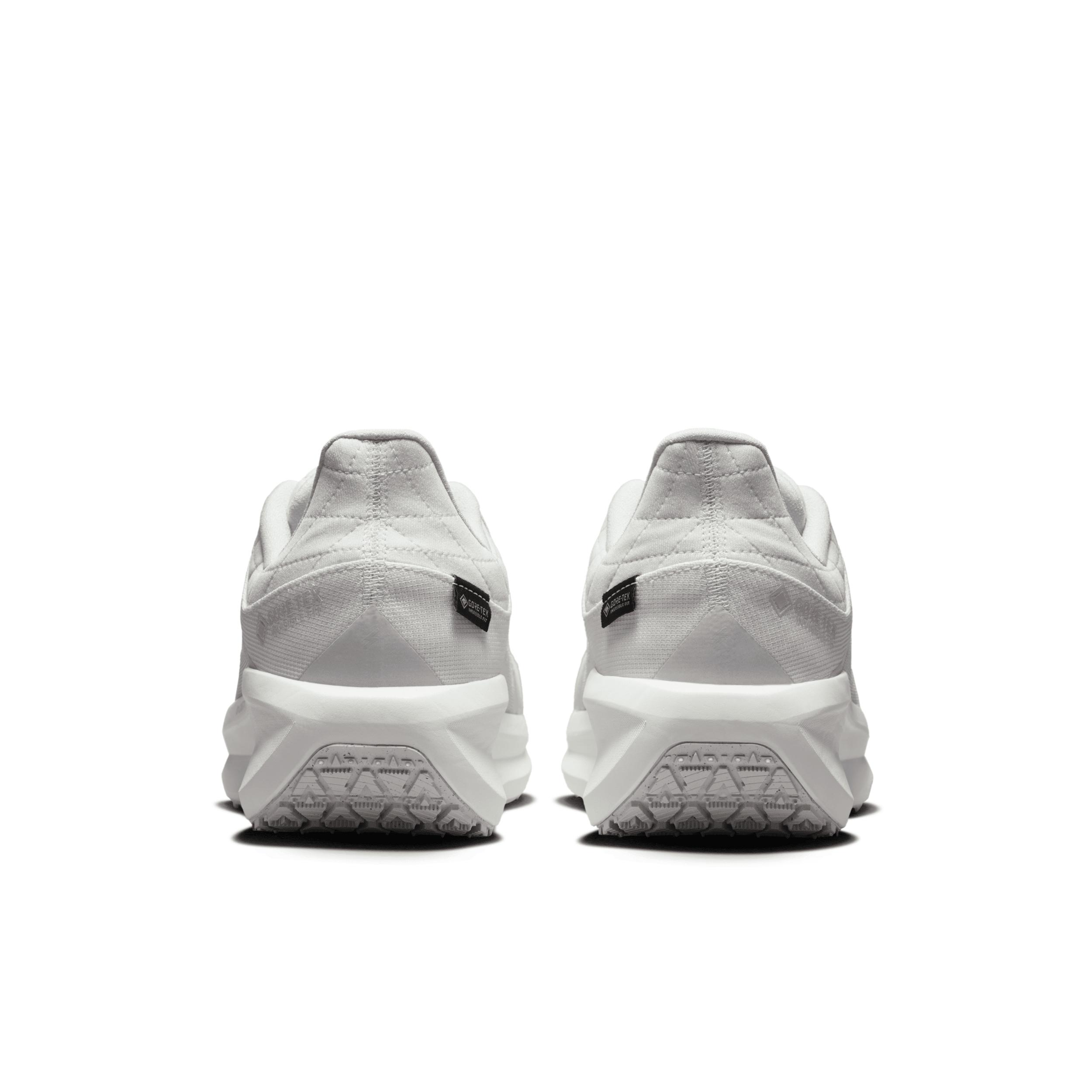 Nike Mens Winflo 11 GORE-TEX Waterproof Road Running Shoes | FQ1358-101 Product Image