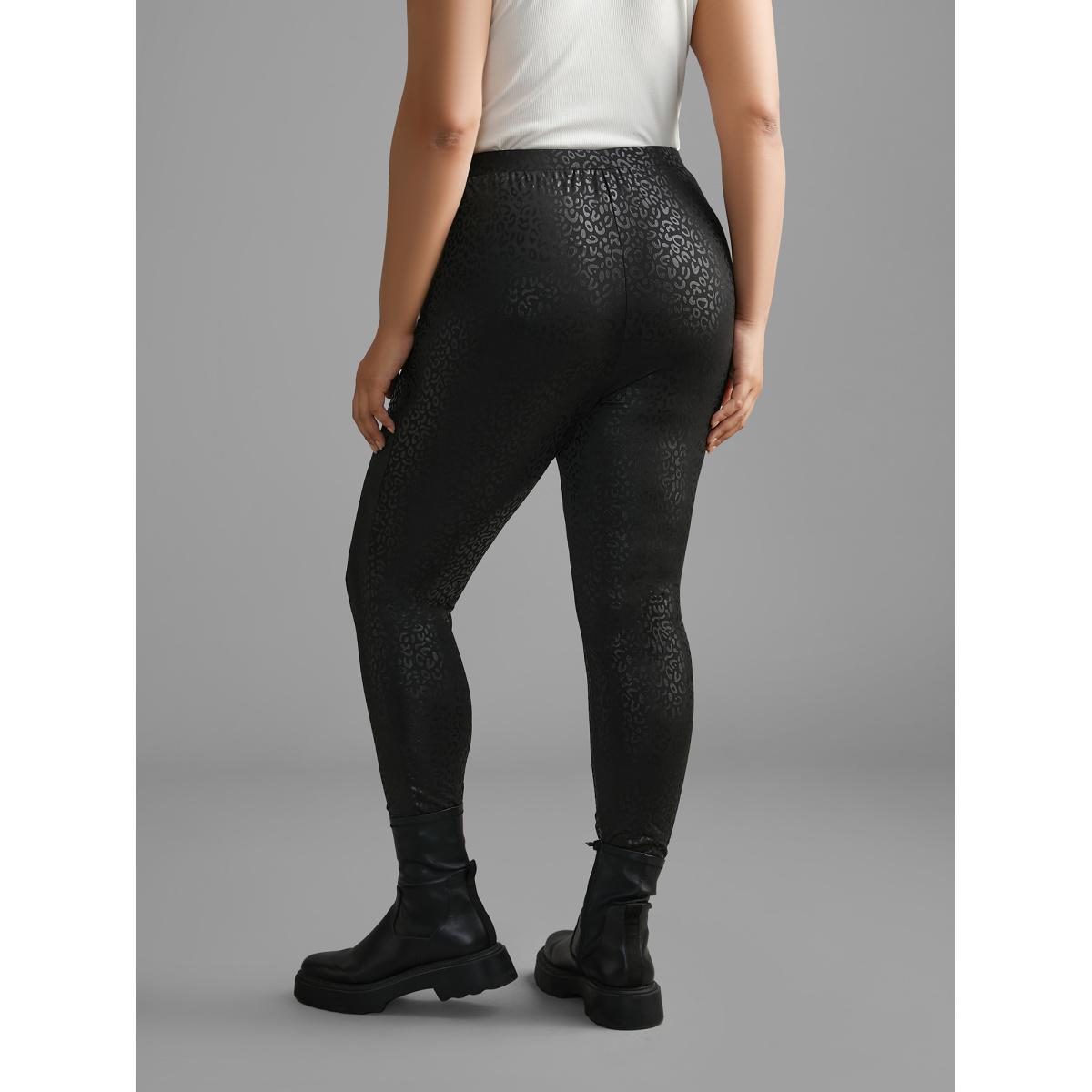 Plus Size Leopard Print Pocket High Stretch Leggings Women BlackFlower Elegant High stretch Skinny Mid Rise Everyday Leggings BloomChic 12/L Product Image