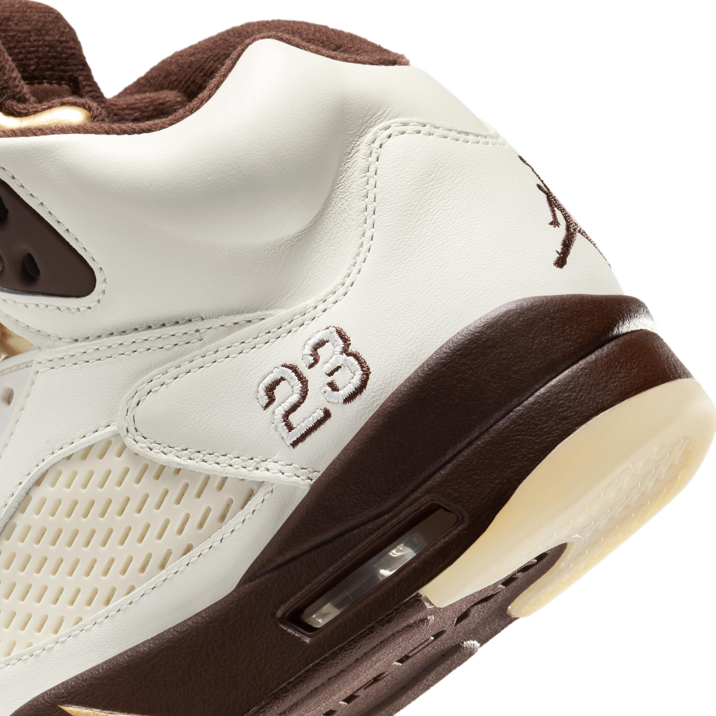 Womens Air Retro 5 Basketball Shoes Product Image