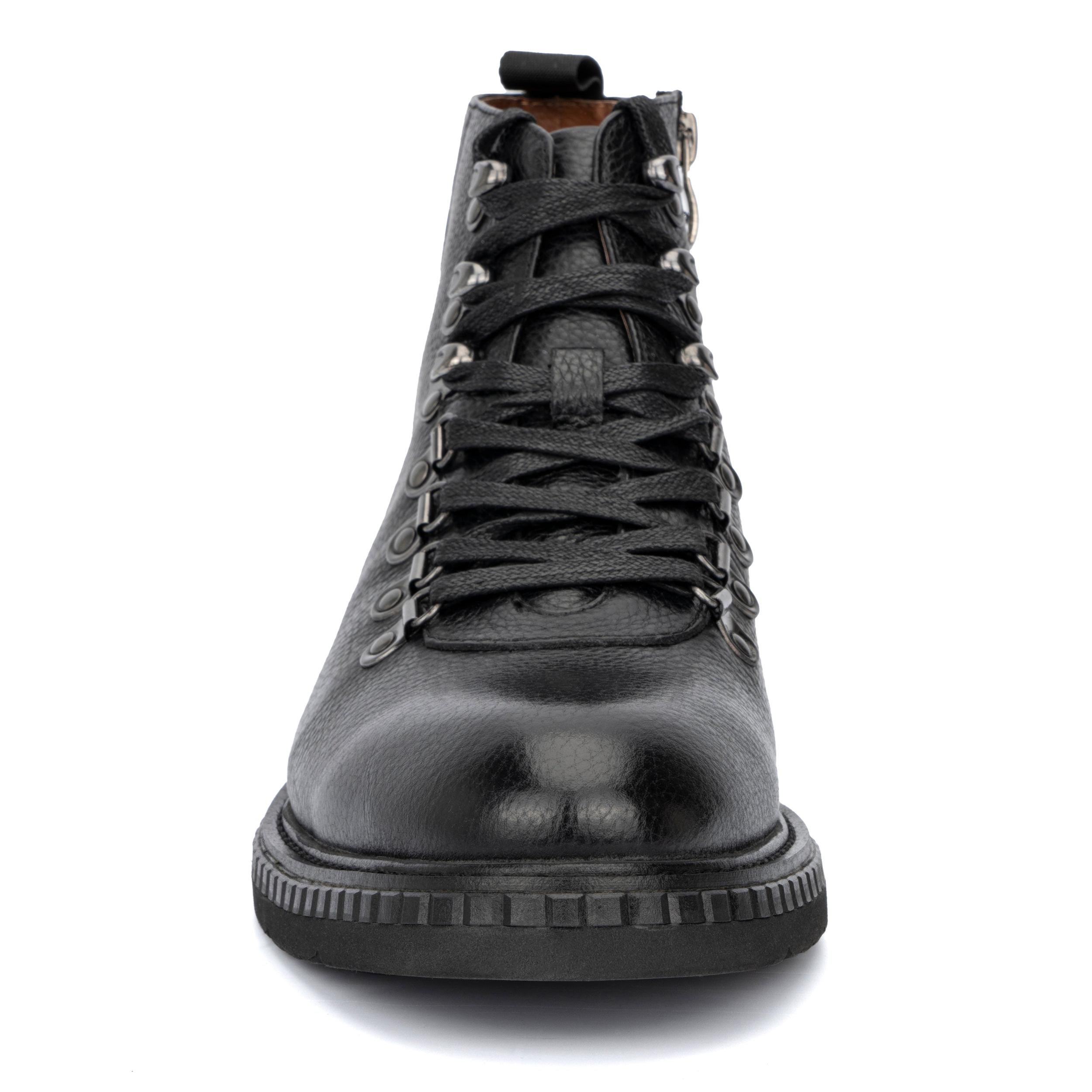 Vintage Foundry Co. Men's Hayden Chukka Boot Product Image