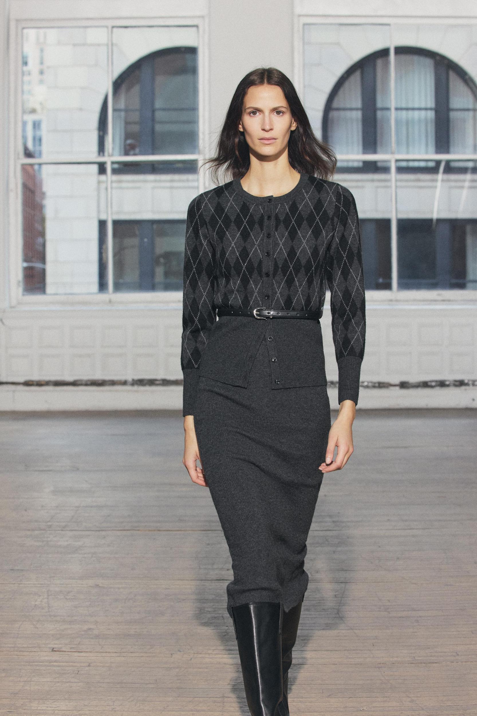 BASIC KNIT MIDI SKIRT Product Image