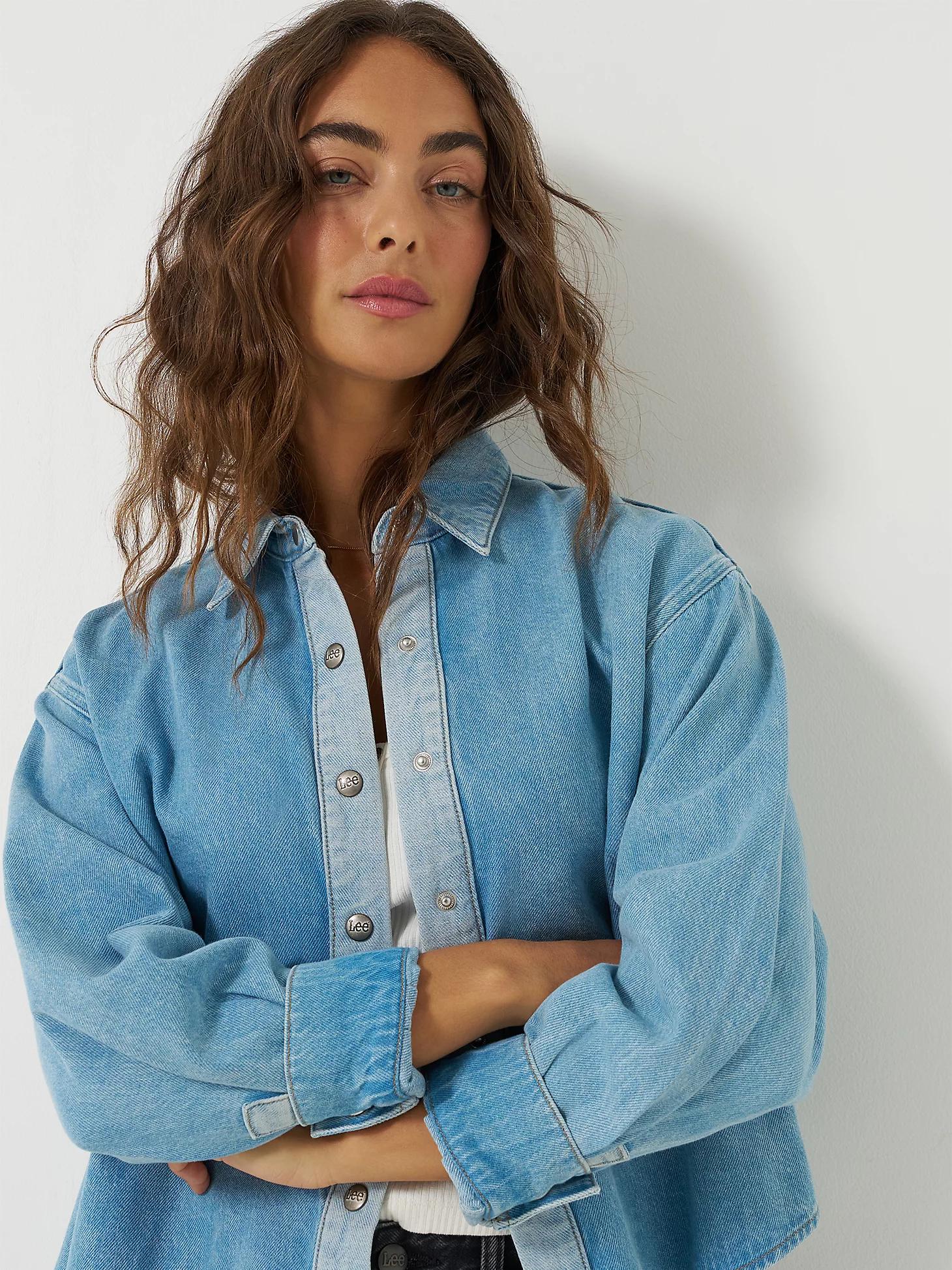 Women's Two Toned Denim Snap Front Shirt | Women's Tops & Tees | Lee® Product Image