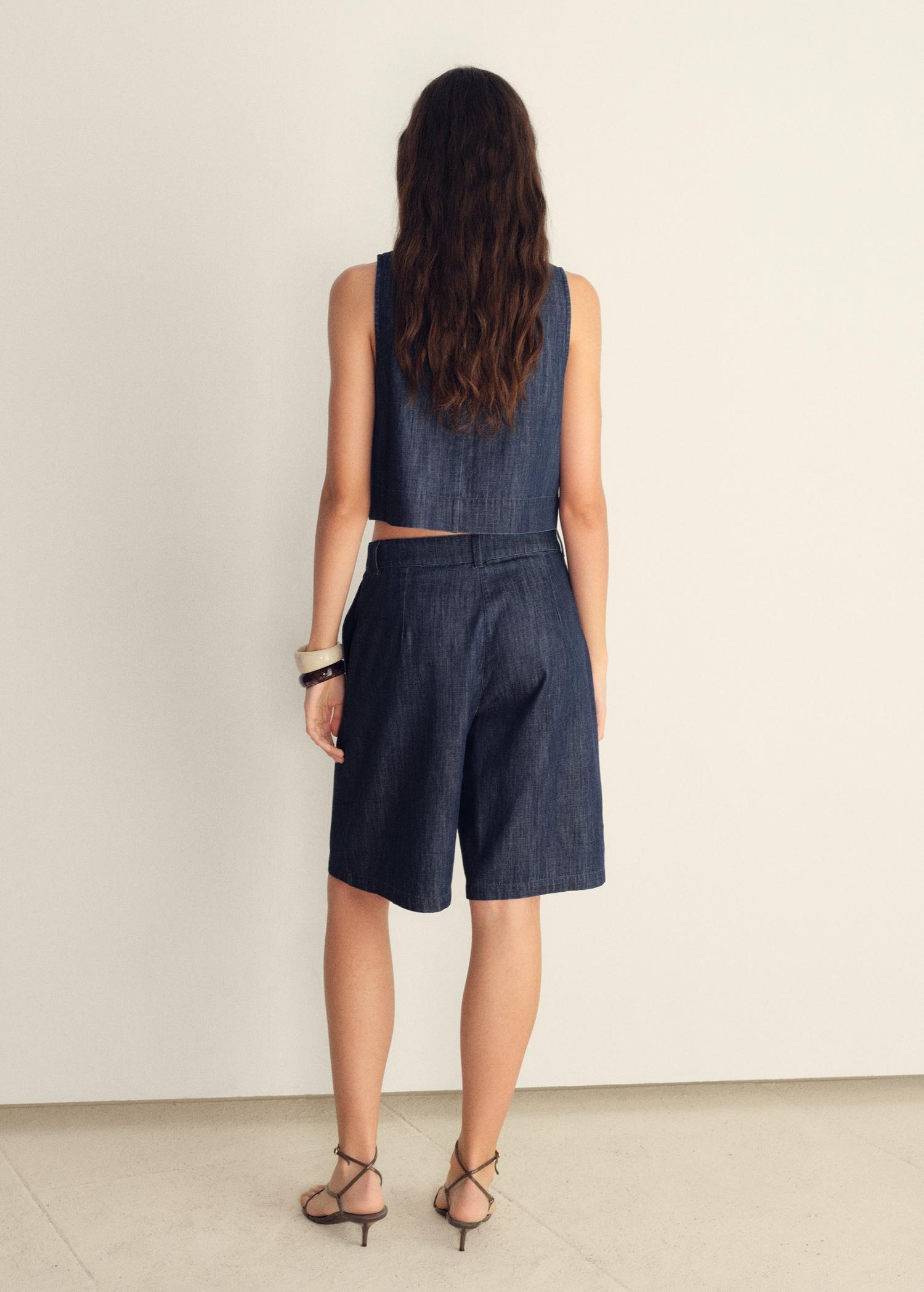 Rinse-wash denim crop top - Women | MANGO USA Product Image