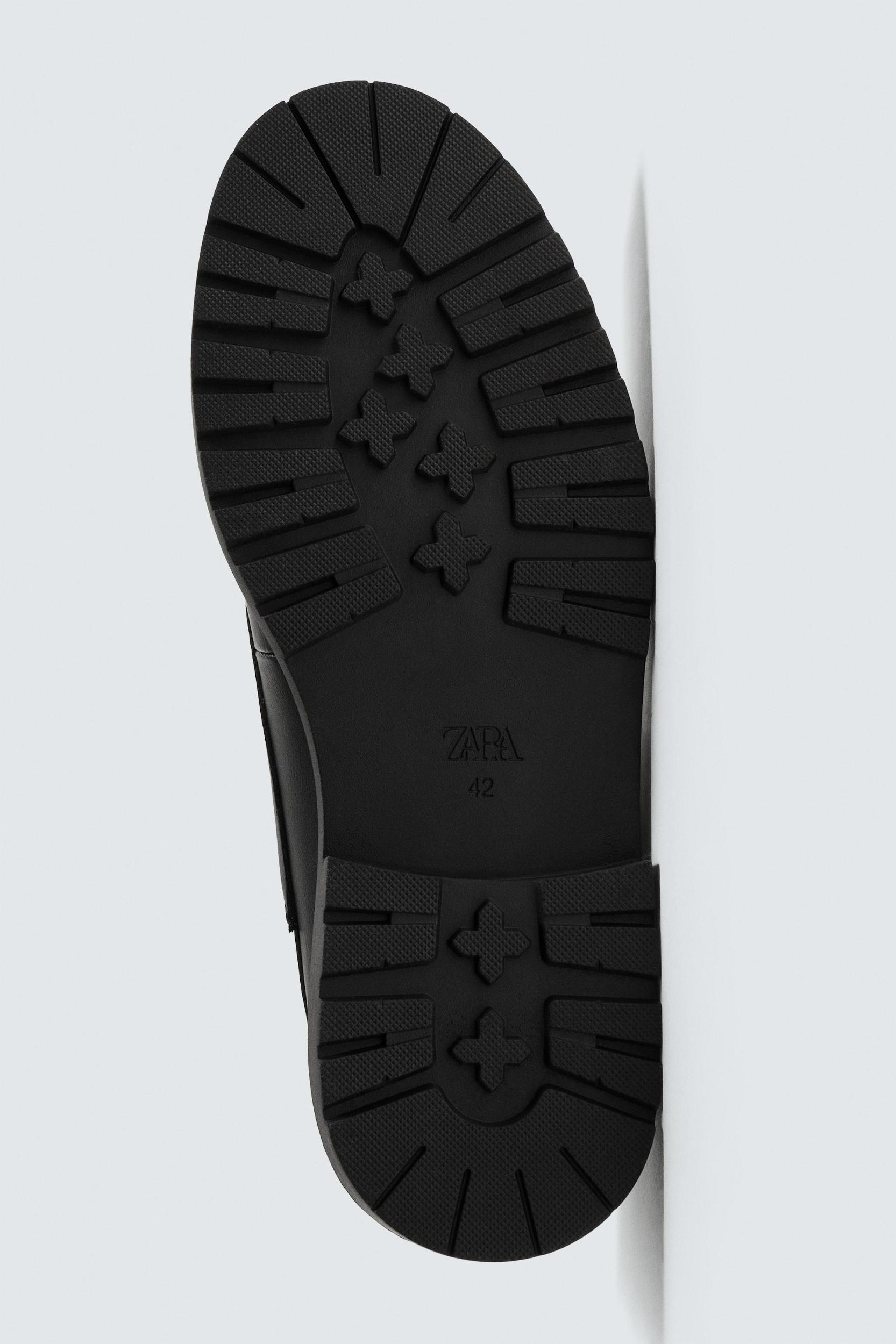 DECK SHOES Product Image