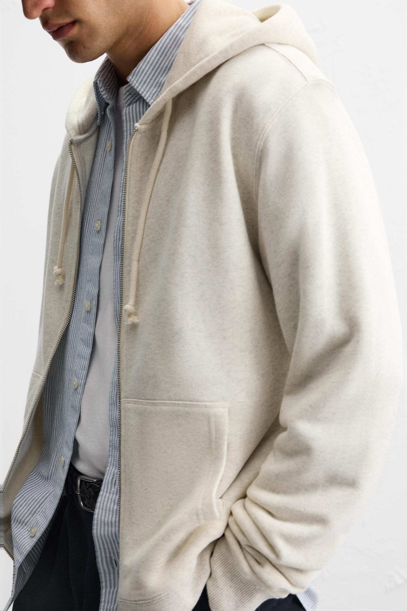 HOODED SWEATSHIRT WITH ZIP Product Image