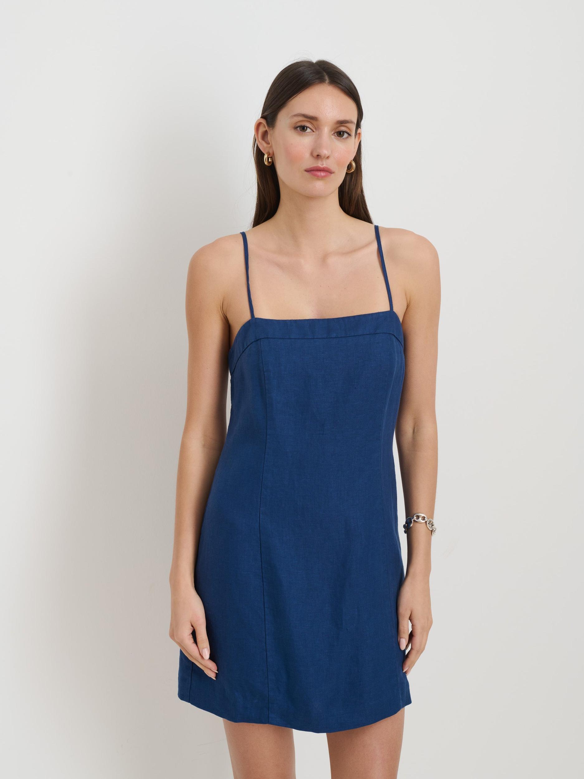 Chloe Dress In Linen Product Image