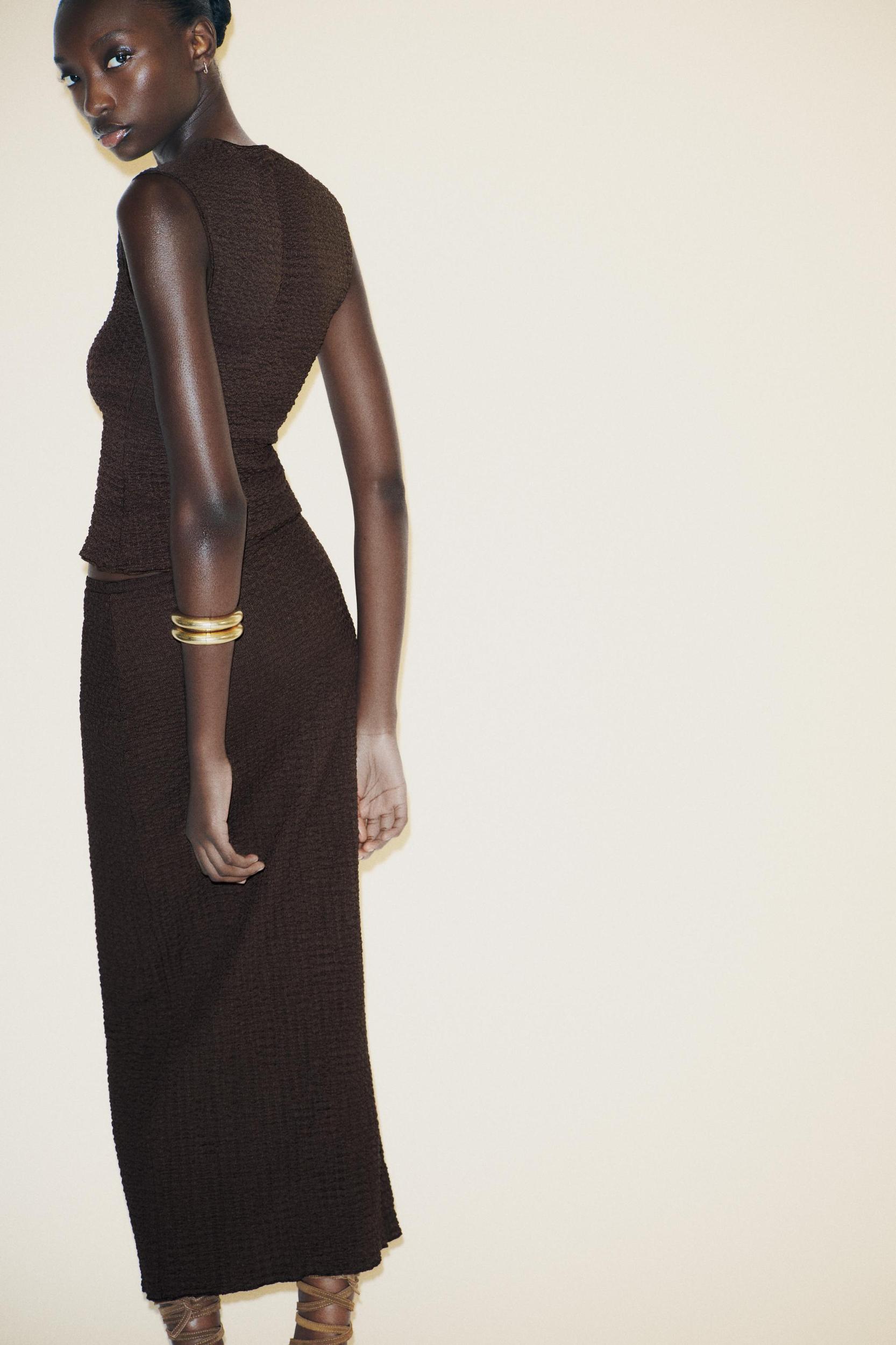 TEXTURED MIDI SKIRT Product Image