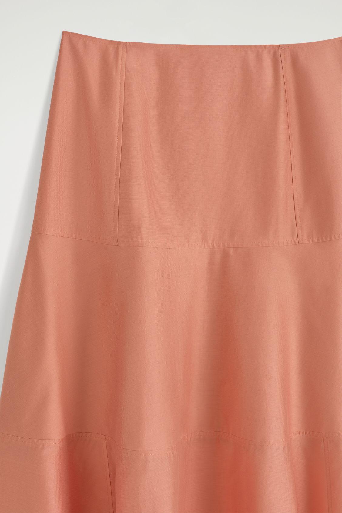 FLUID HALTERNECK TOP Product Image