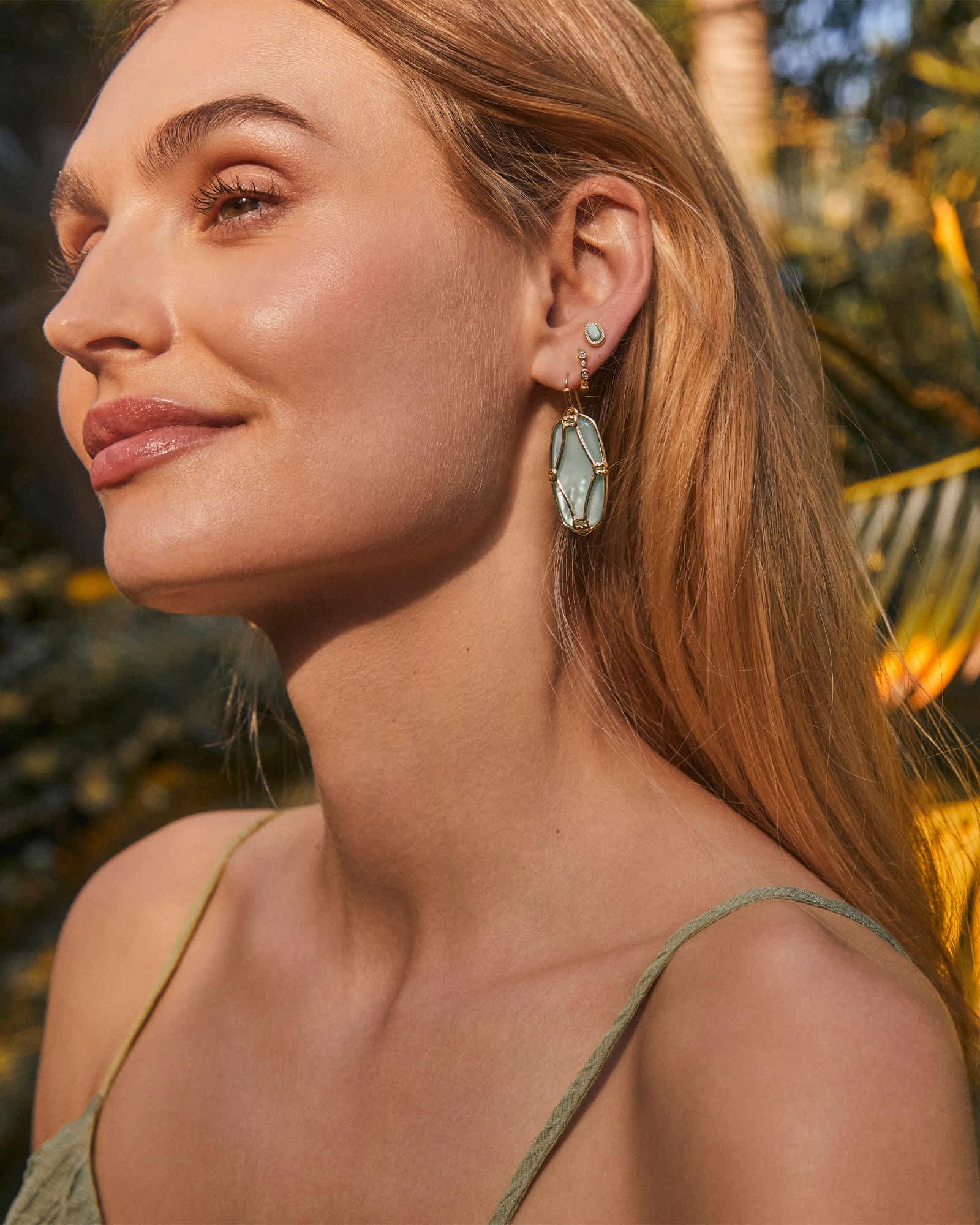 Elle Lattice Frame Gold Drop Earrings Product Image