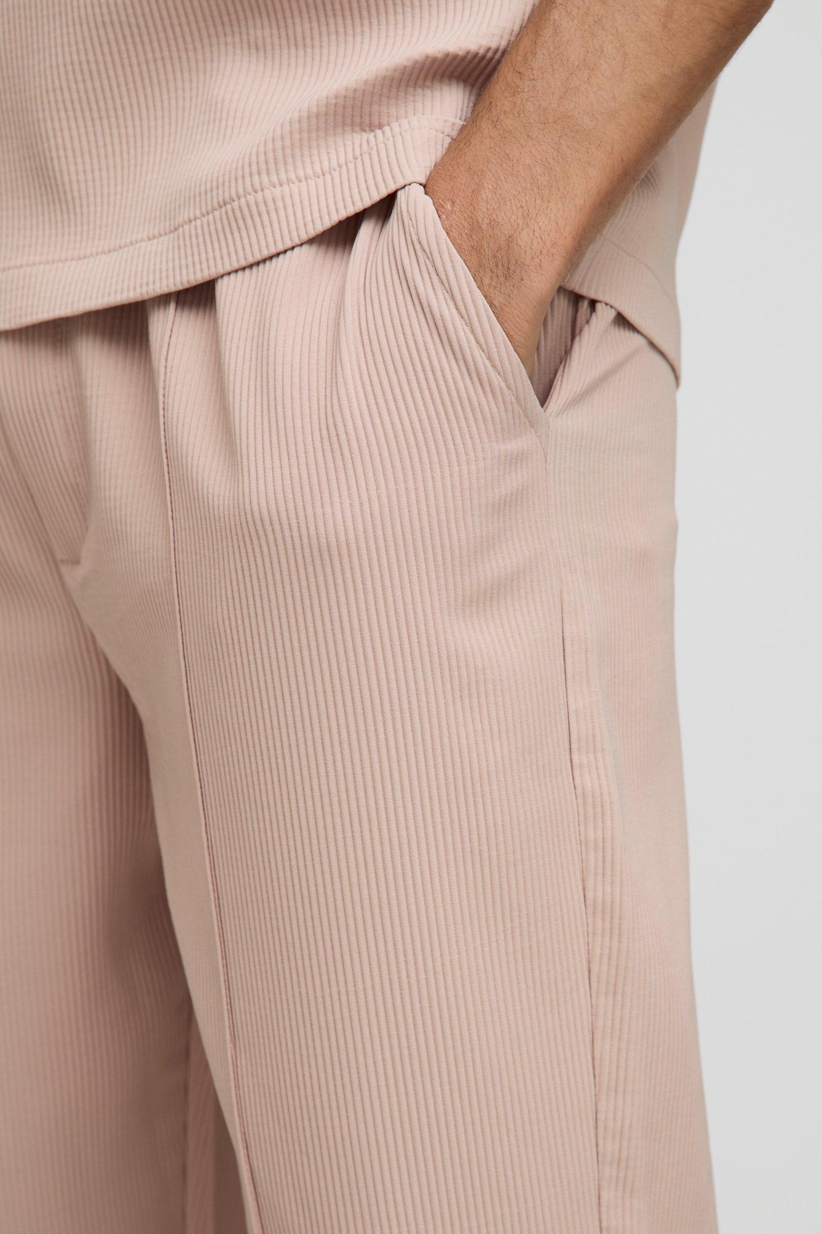 Relaxed Fit Elasticated Waist Pleated Pants | boohooMAN USA Product Image