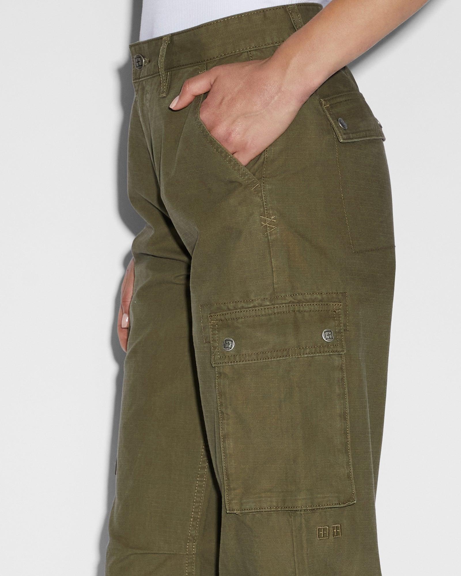SQUAD CARGO KHAKI Female Product Image