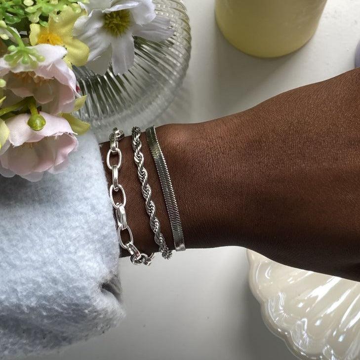 Girly Pearly Bracelet Product Image