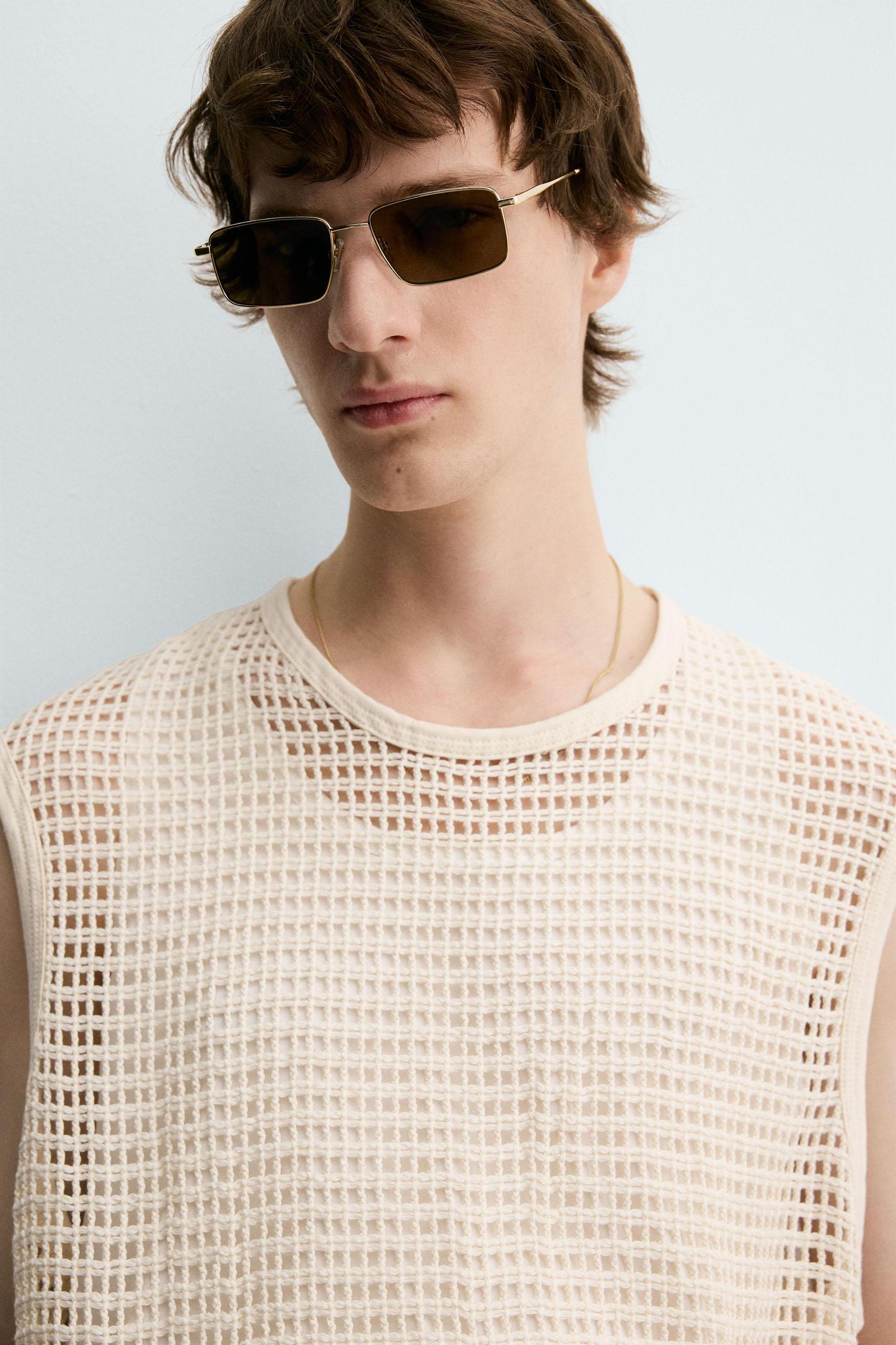 CROCHET TEXTURED T-SHIRT Product Image