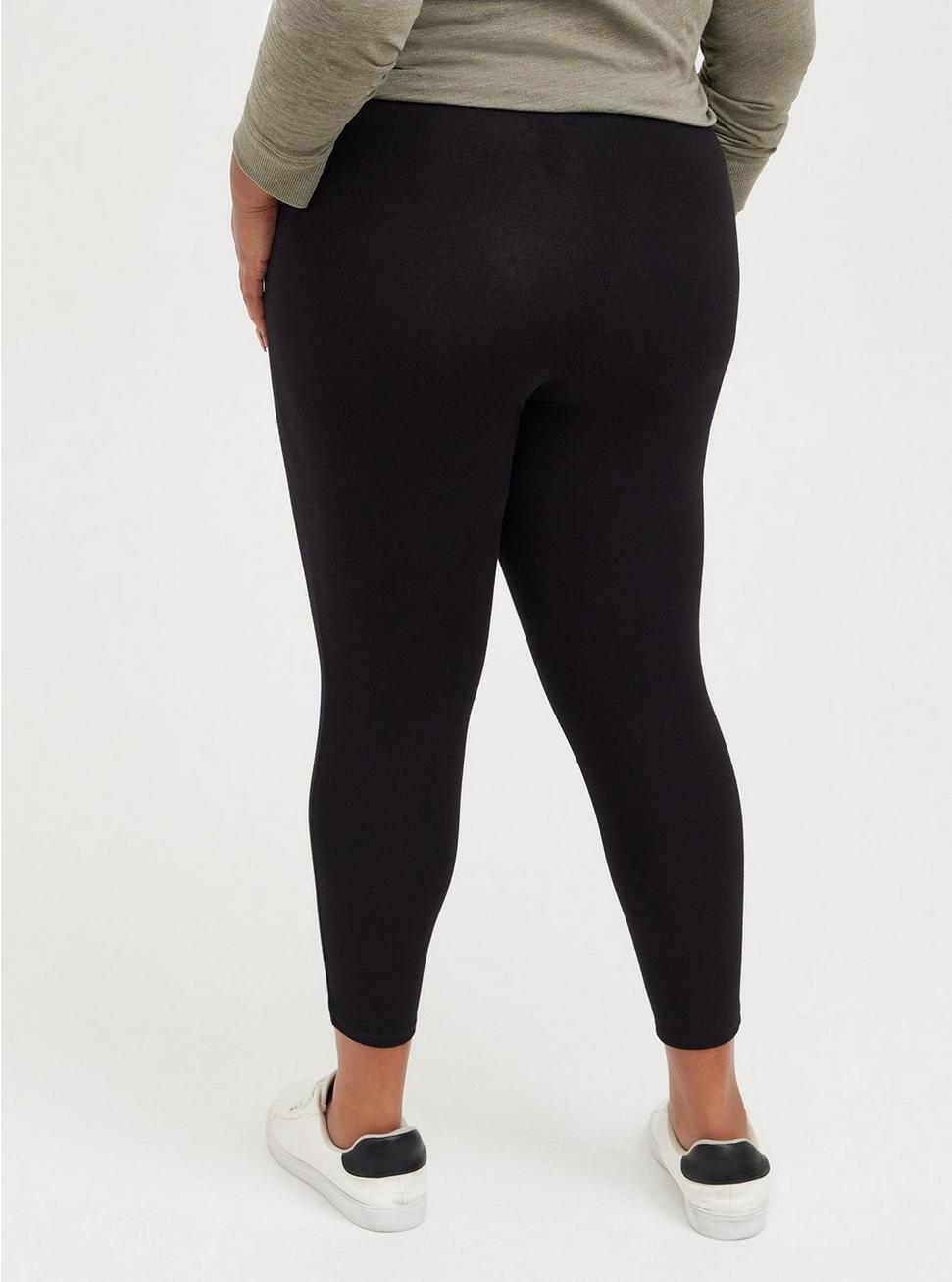 Crop Pocket Legging Product Image