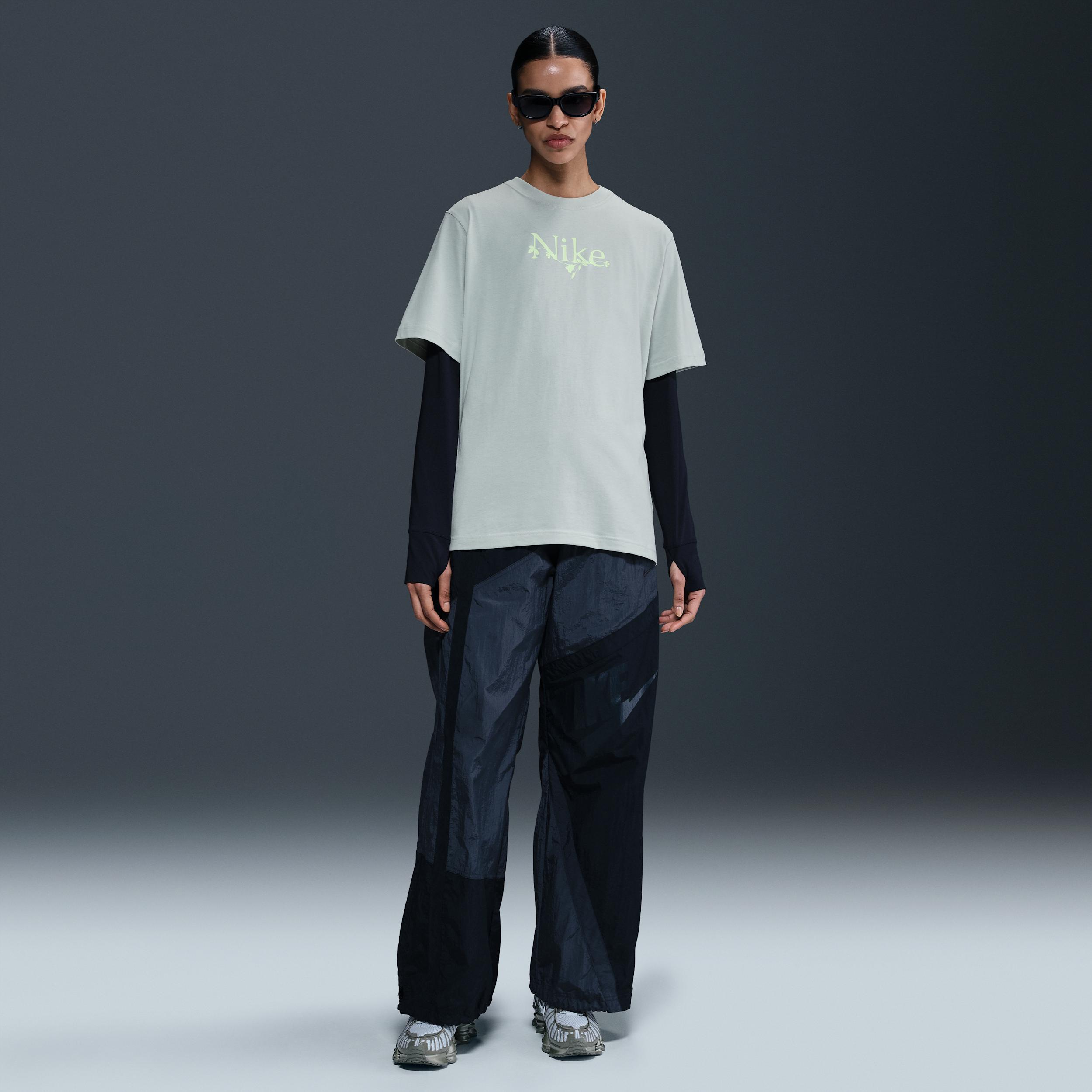 Women's Nike Sportswear Loose Short-Sleeve T-Shirt Product Image