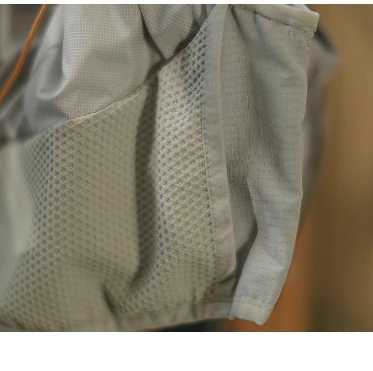 V-Neck Panel Mesh Crop Buckle Cargo Vest Product Image