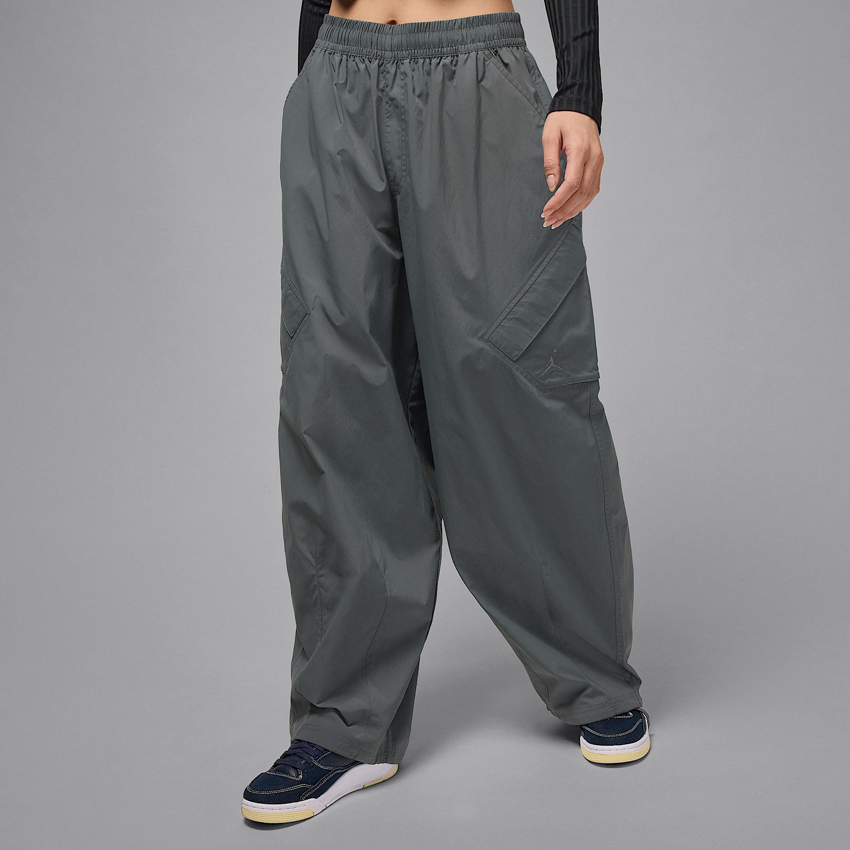 Womens Jordan Flight Chicago Parachute Pants | HM6144-068 Product Image