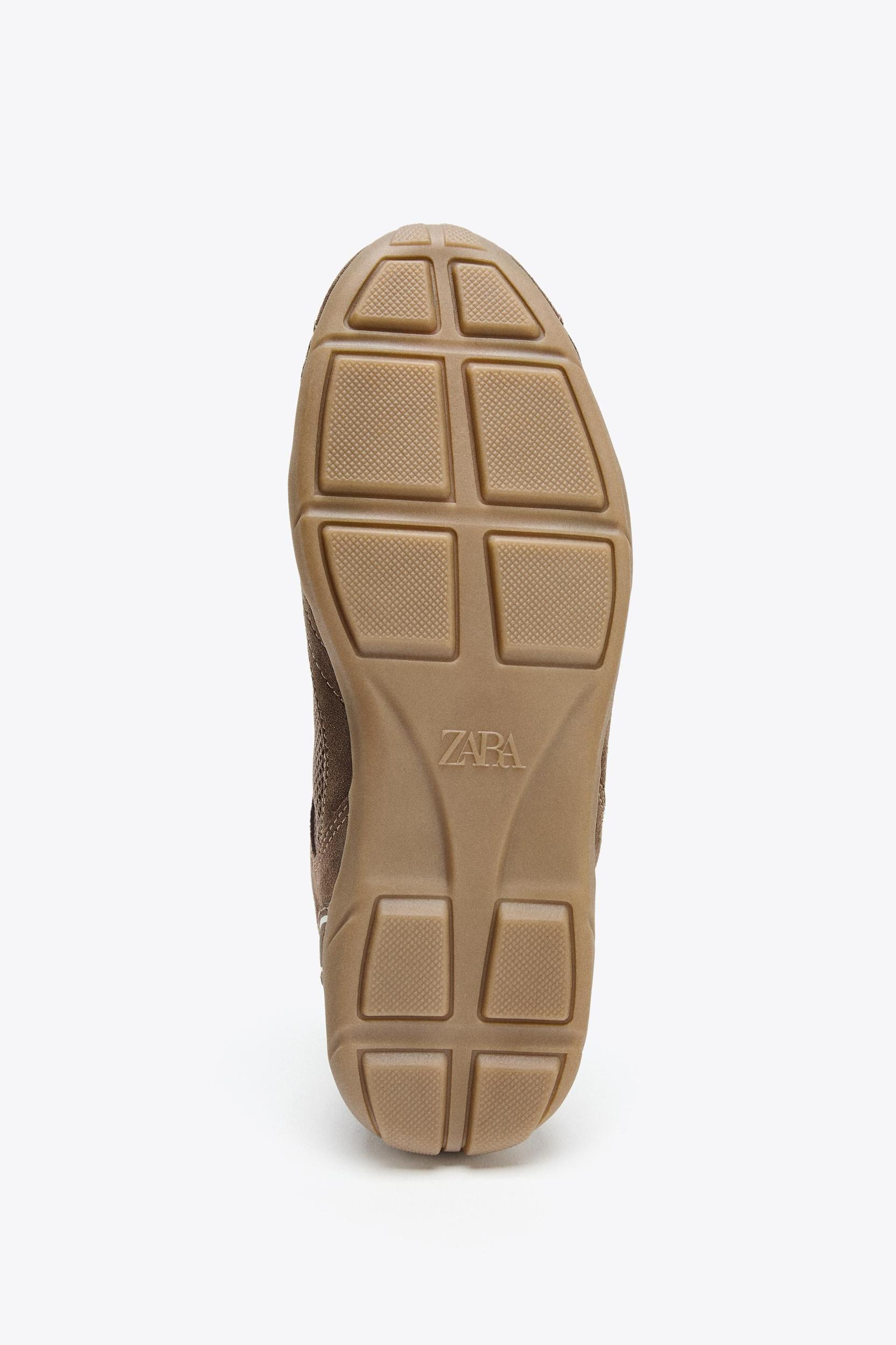 COLORFUL RUNNING SHOES Product Image