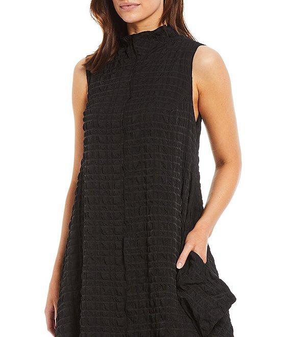 IC Collection Textured Bubble Check Woven Mock Neck Sleeveless Pocketed Swing Waistless Midi Dress Product Image
