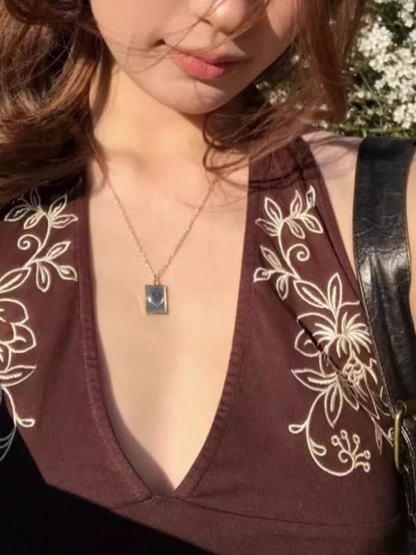 Retro Floral Print Halter Cami Top Product Image