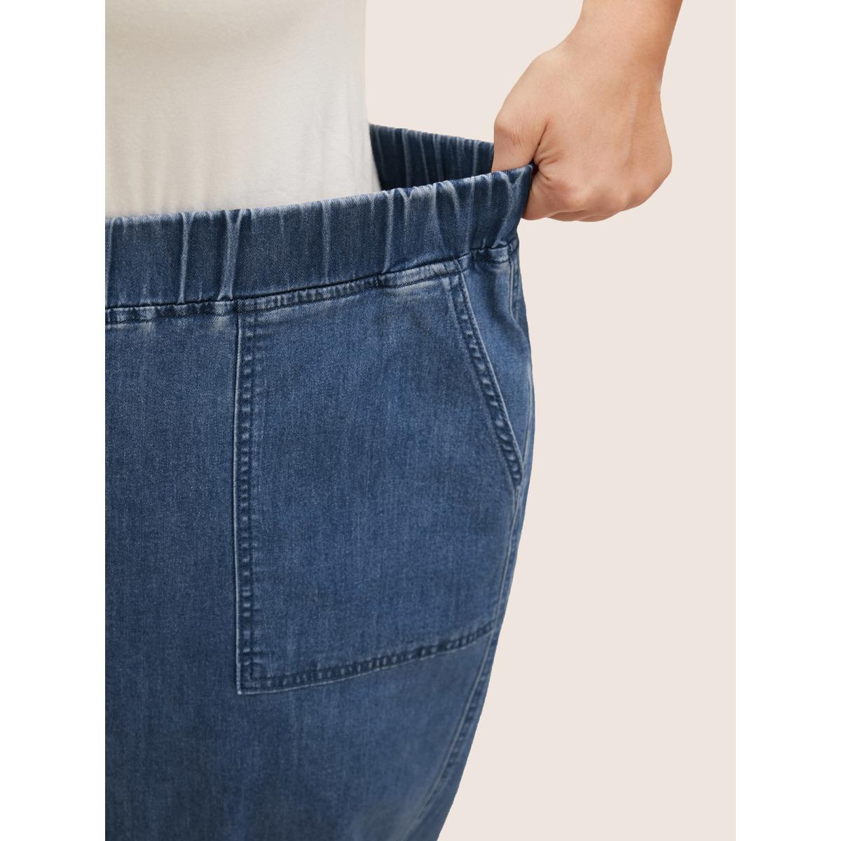 Plus Size Medium Wash Wide Leg Patch Pocket Cropped Jeans Women Denimblue Casual High stretch Patch pocket Jeans BloomChic 16/1X Product Image