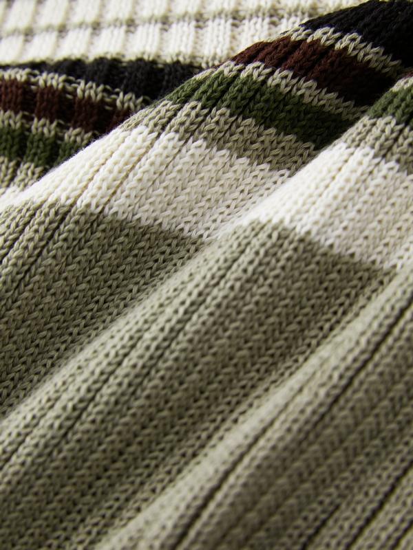 V Neck Stripe Print Sweater Product Image