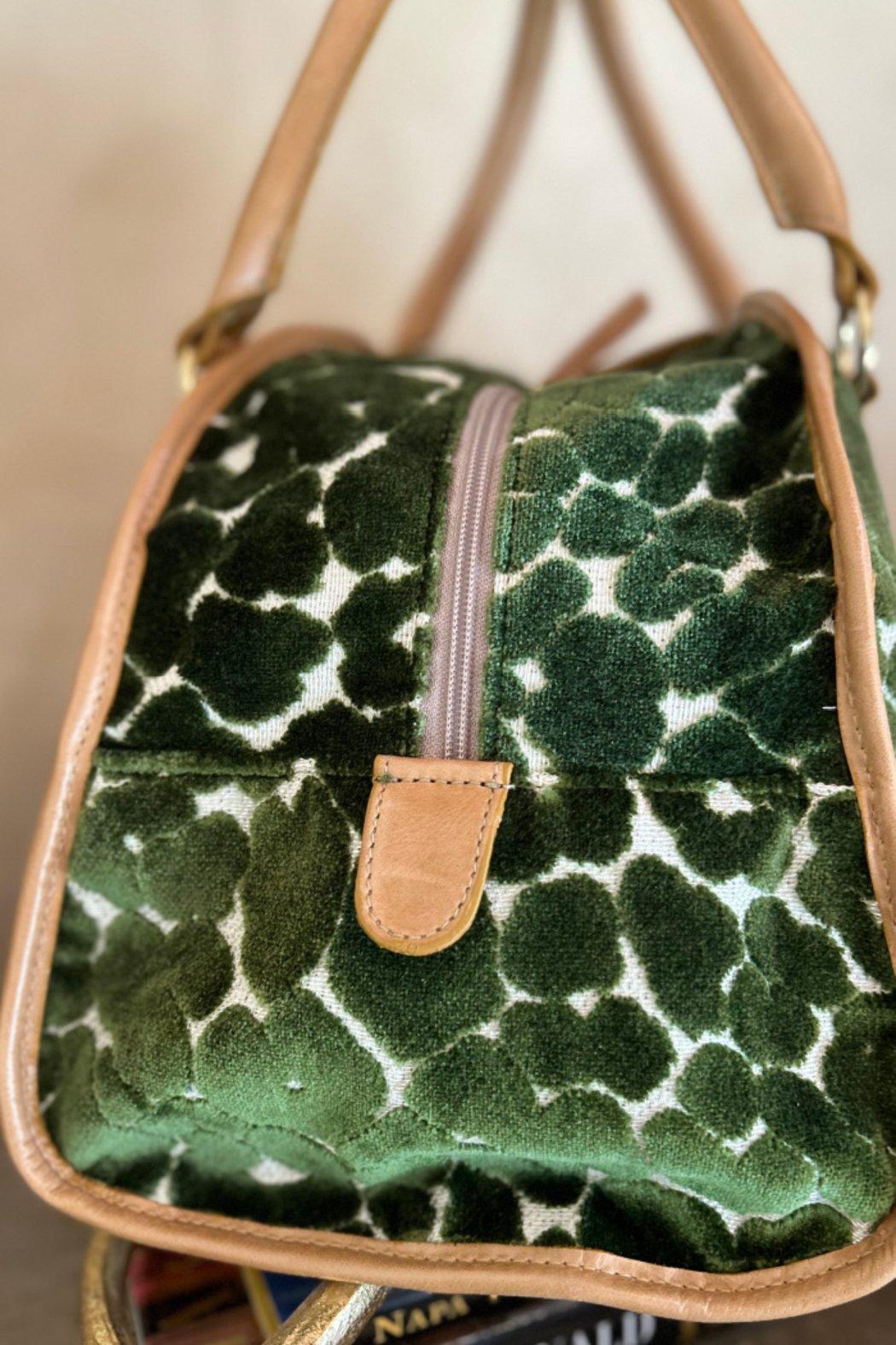 SADDLEBAG PURSE Product Image