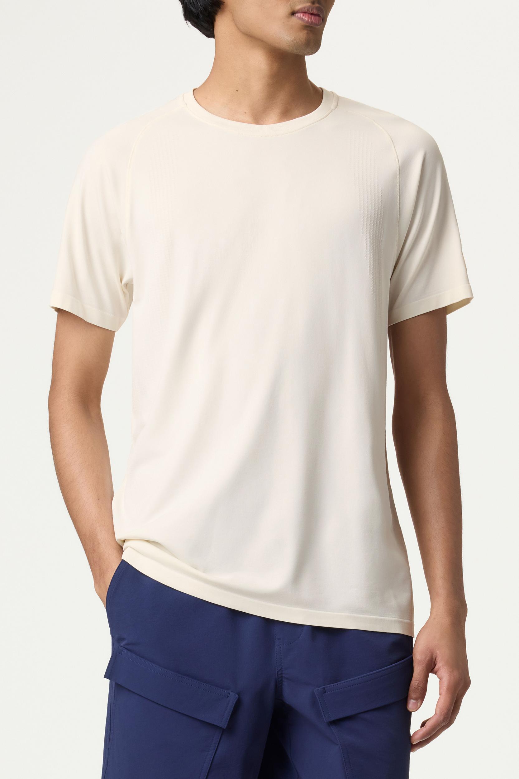 Lucky Ace Short Sleeve Seamless Crew Product Image