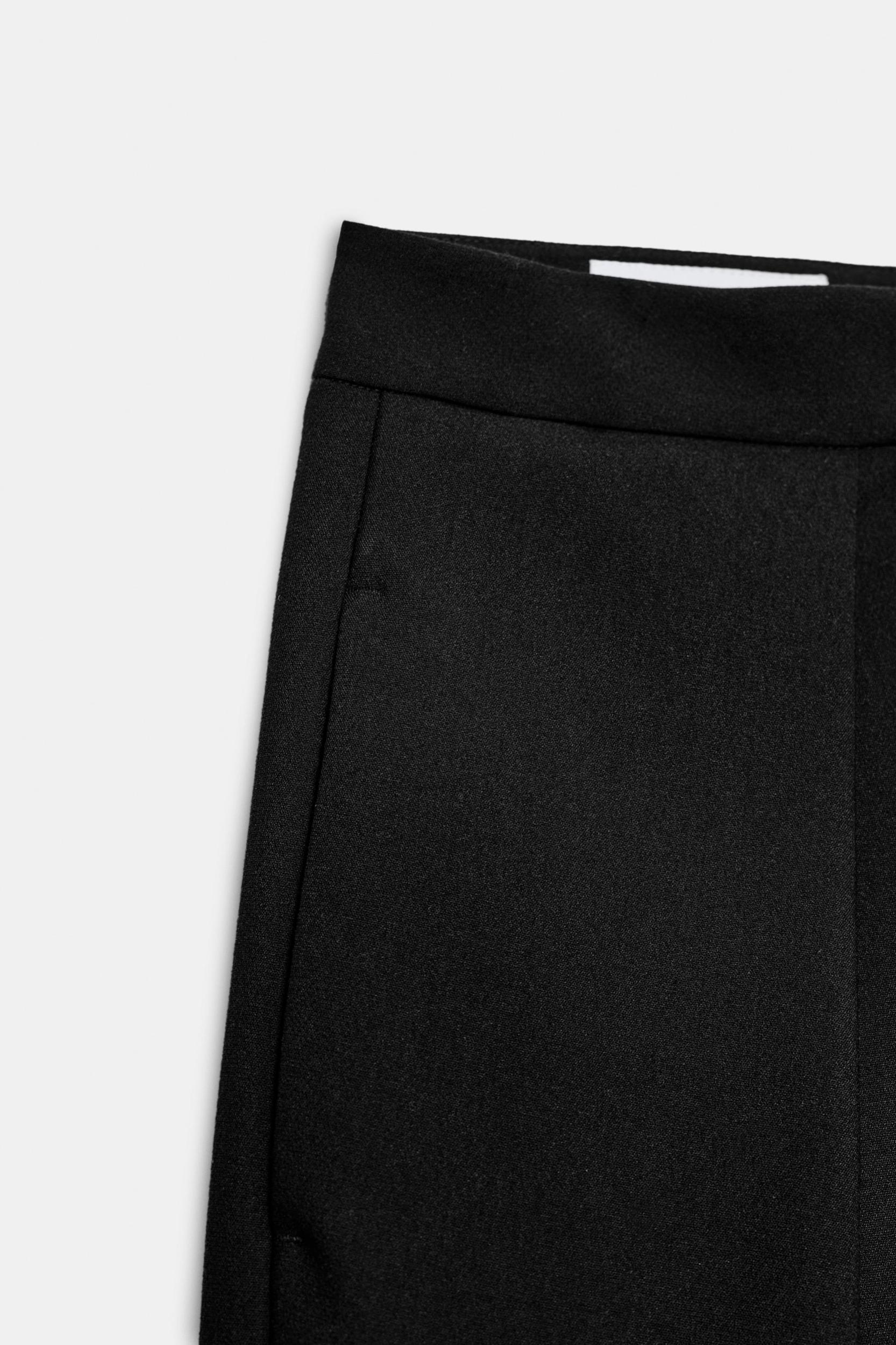 HIGH-WAISTED PLEATED PANTS Product Image