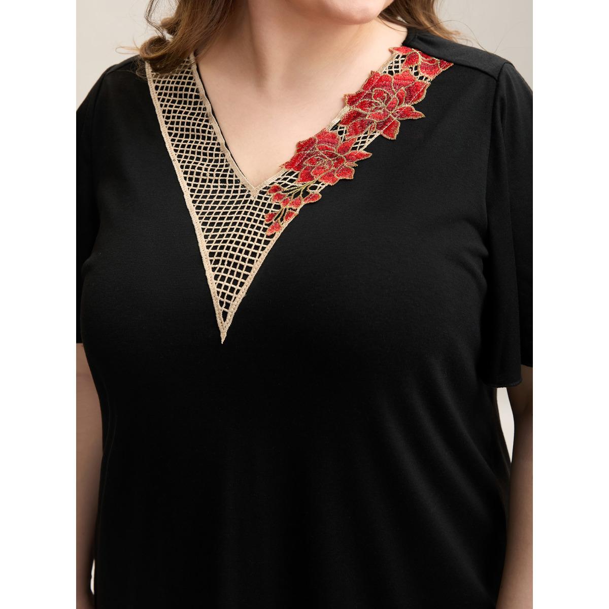 Plus Size Lace Floral Flutter Plain T-Shirt Black Women Casual Woven ribbon&lace trim V-neck Everyday T-shirts BloomChic 26/4X Product Image