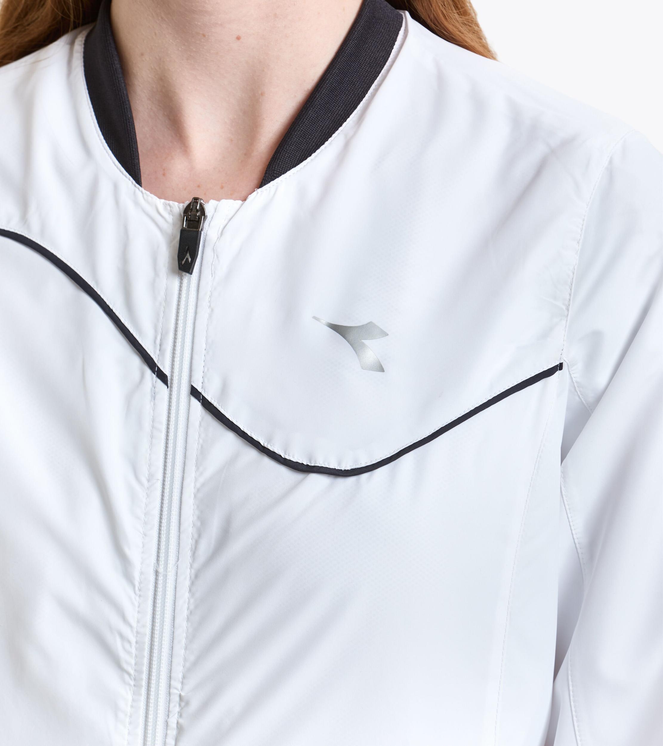 L. JACKET COURT Product Image