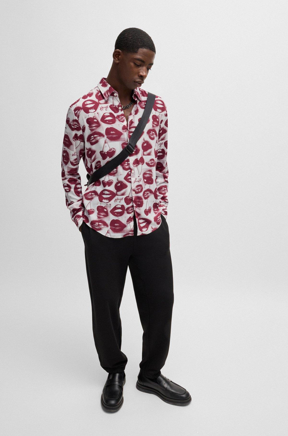 Slim-fit shirt with seasonal print Product Image