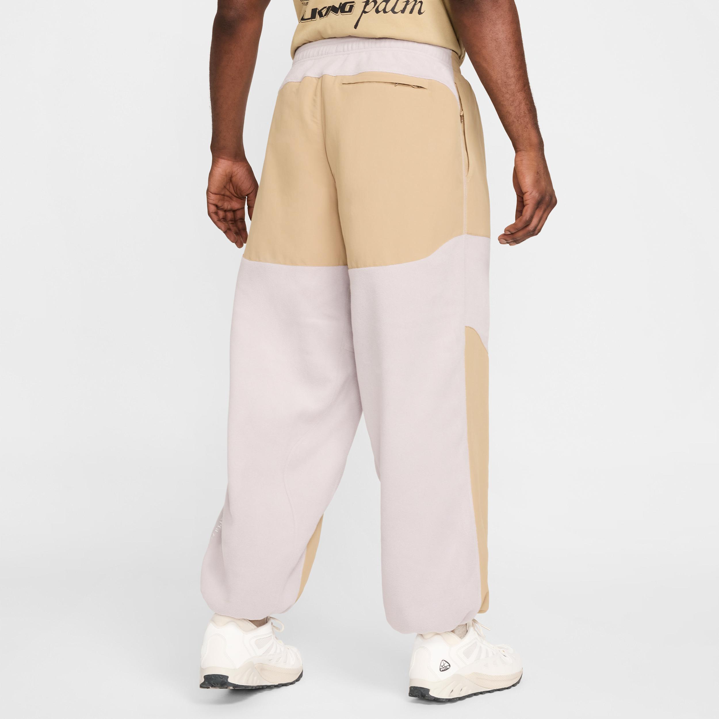 Men's Nike ACG "Wolf Tree" Plus Fleece Pants Product Image