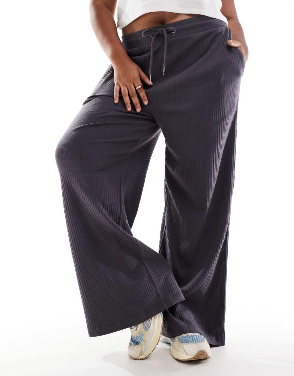 Yours ribbed wide leg sweatpants in gray Product Image