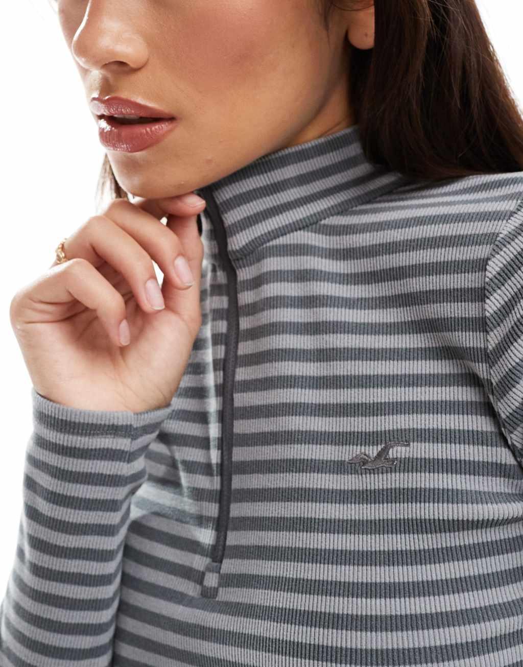 Hollister icon long sleeve quarter zip top in gray stripe Product Image