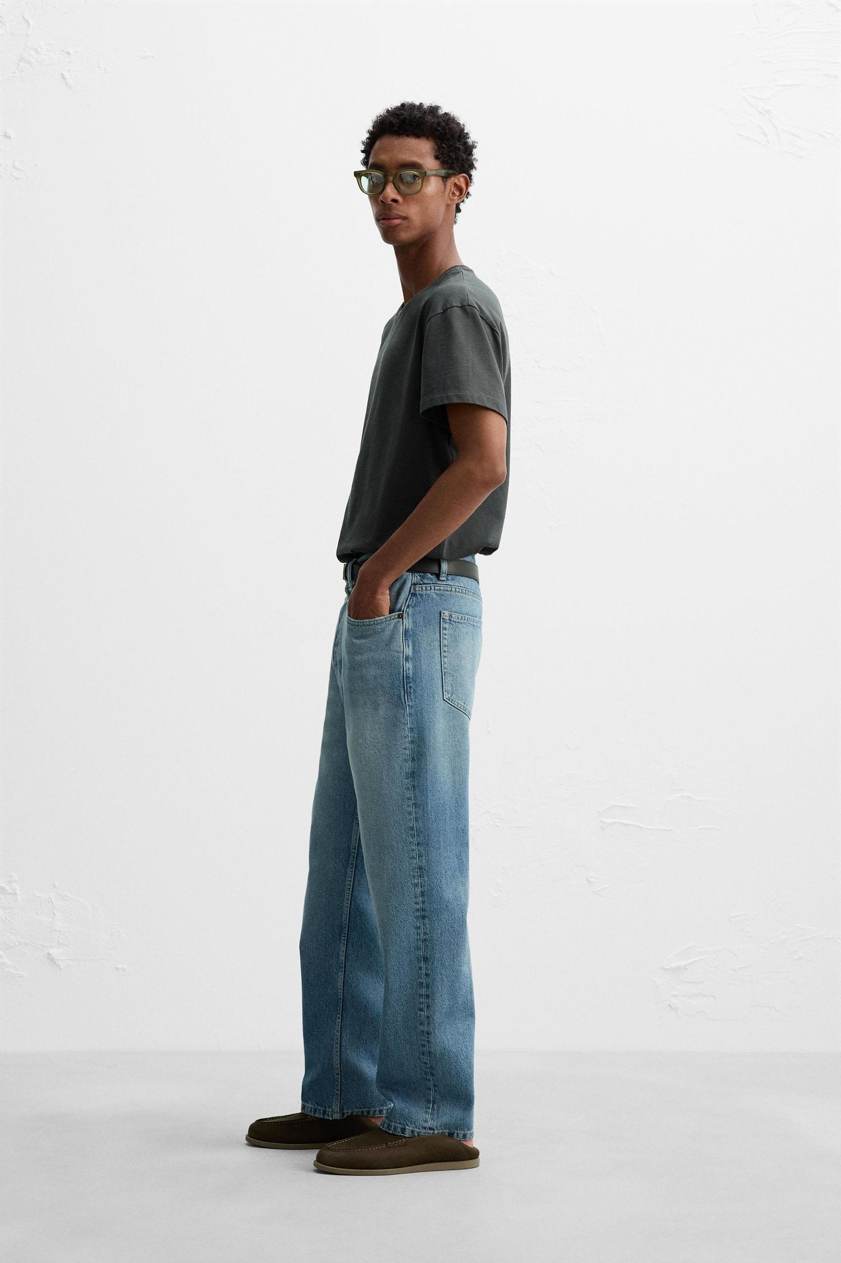 STRAIGHT ANKLE FIT JEANS Product Image