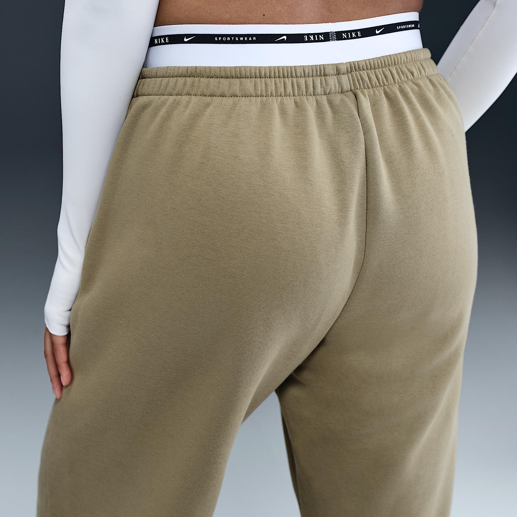 Women's Nike Sportswear Phoenix Fleece High-Waisted Sweatpants Product Image