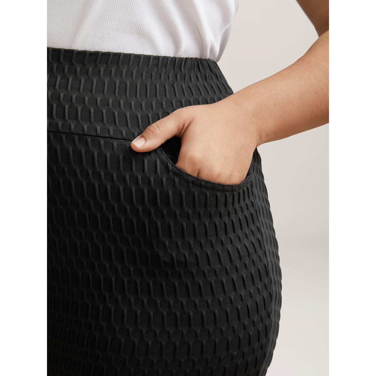 Plus Size Textured Wide waist Super Stretch Leggings Women Black Leisure High stretch Skinny Mid Rise Casual Leggings BloomChic 30/6X Product Image