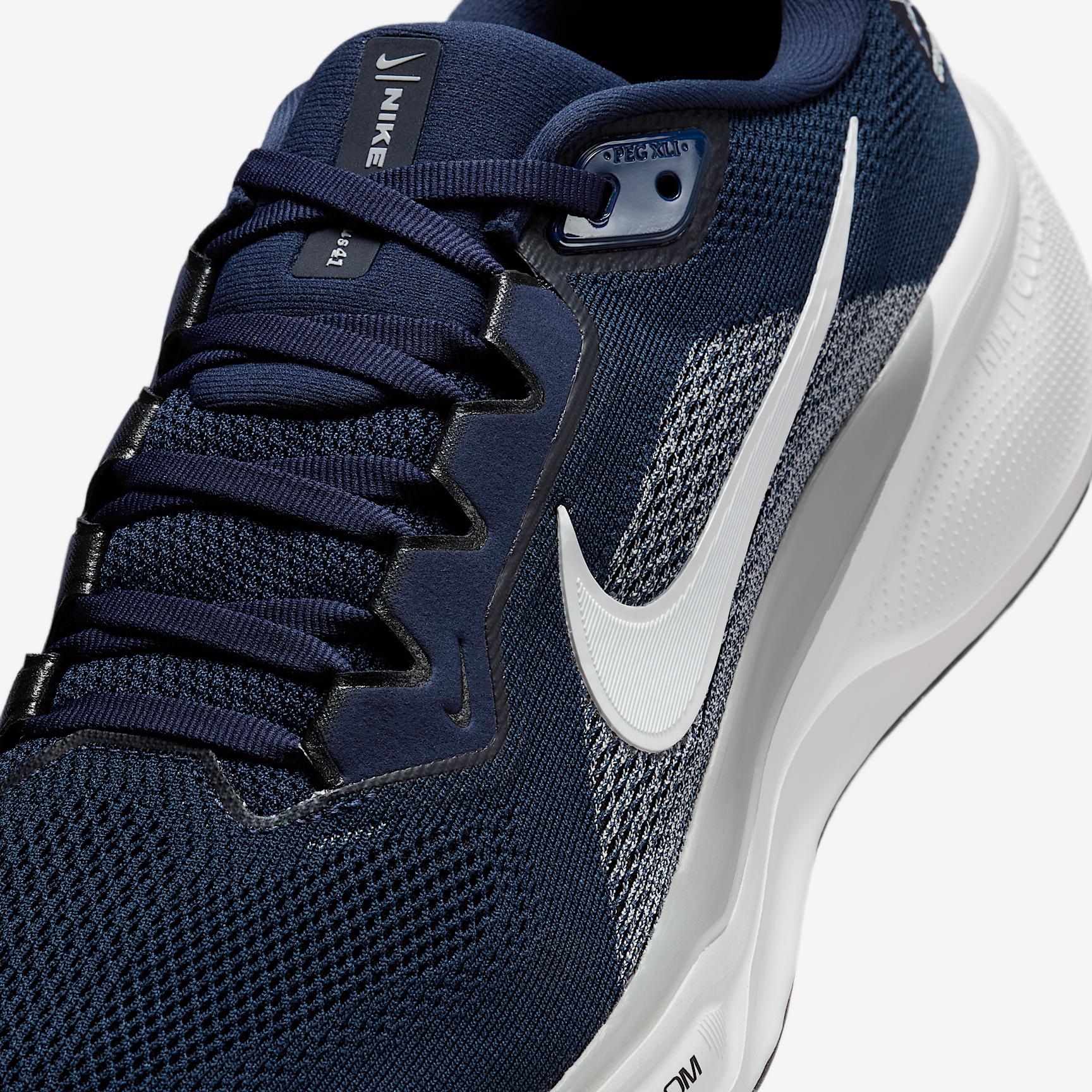 Dallas Cowboys Pegasus 41 Nike Men's NFL Road Running Shoes Product Image