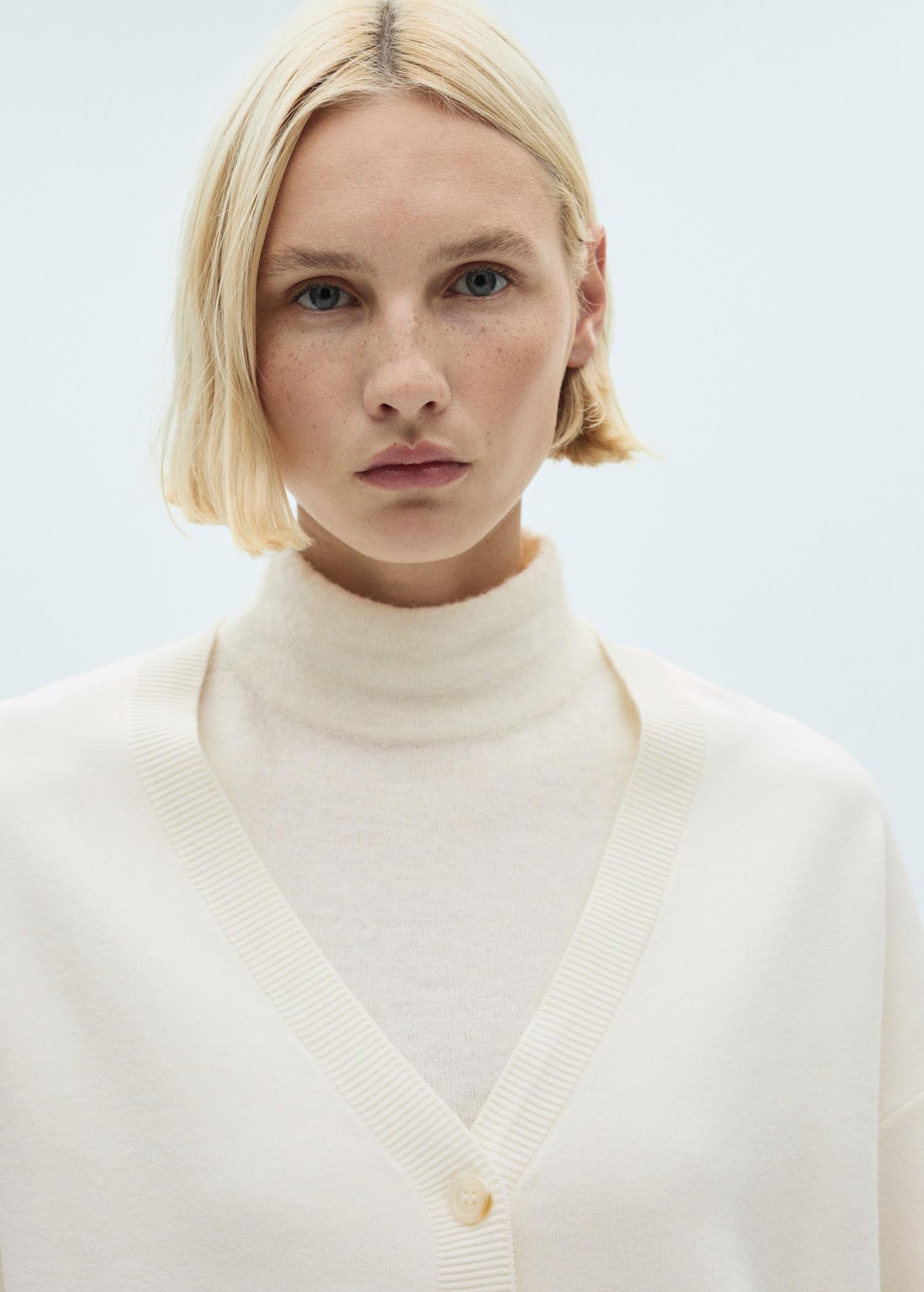 V-neck knitted cardigan - Women | MANGO USA Product Image